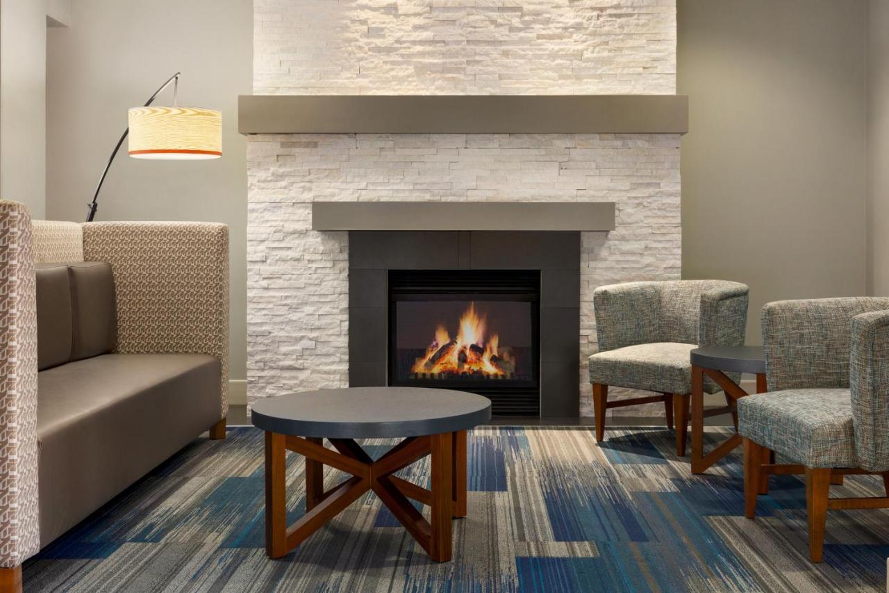 Holiday Inn Express & Suites Philadelphia - Mt Laurel By Ihg Mount Laurel Exterior foto