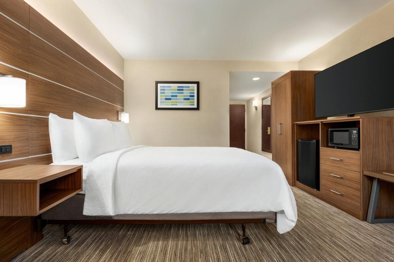 Holiday Inn Express & Suites Philadelphia - Mt Laurel By Ihg Mount Laurel Exterior foto